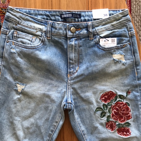Zara Embroidered Distressed Jeans Mini Flare Sz 6 - Picture 6 of 8